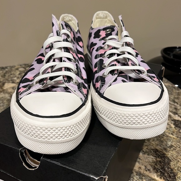 Converse WMNS Chuck Taylor All Star Lift Low 'Leopard' 568003C - Picture 3 of 6